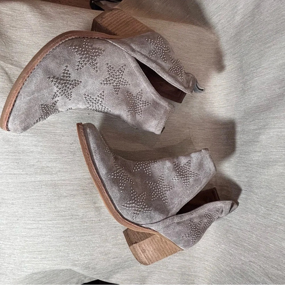 JEFFREY CAMPBELL Sz 8 Asterial Star Pull On Stacked Heel Stars Studded Booties - Picture 13 of 14